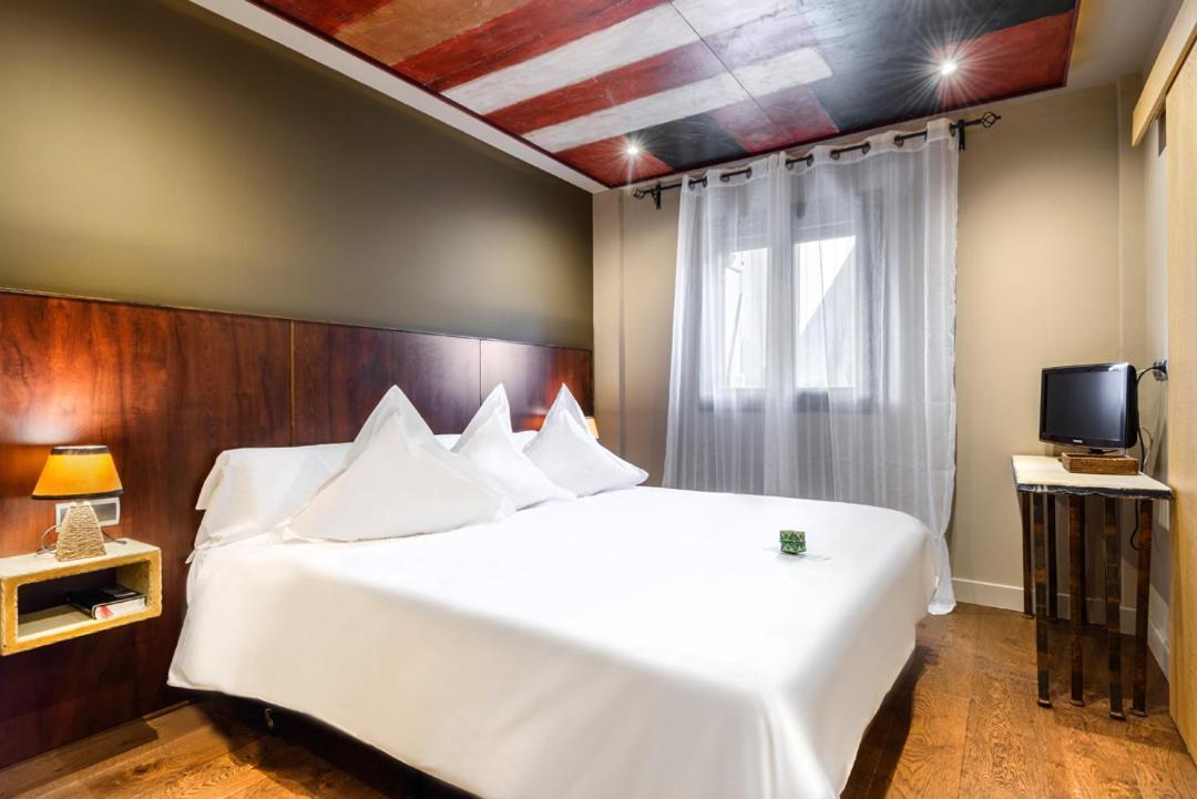 לאנוזה Hotel La Casuena מראה חיצוני תמונה